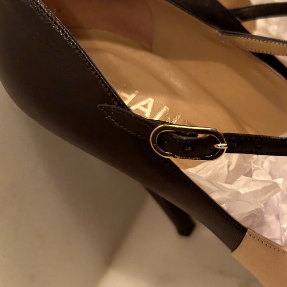 CHANEL T Strap Mary Jane Cap Toe Heels Black Tan Leather CC Logo Pumps 38.8 US8 - Picture 5 of 16